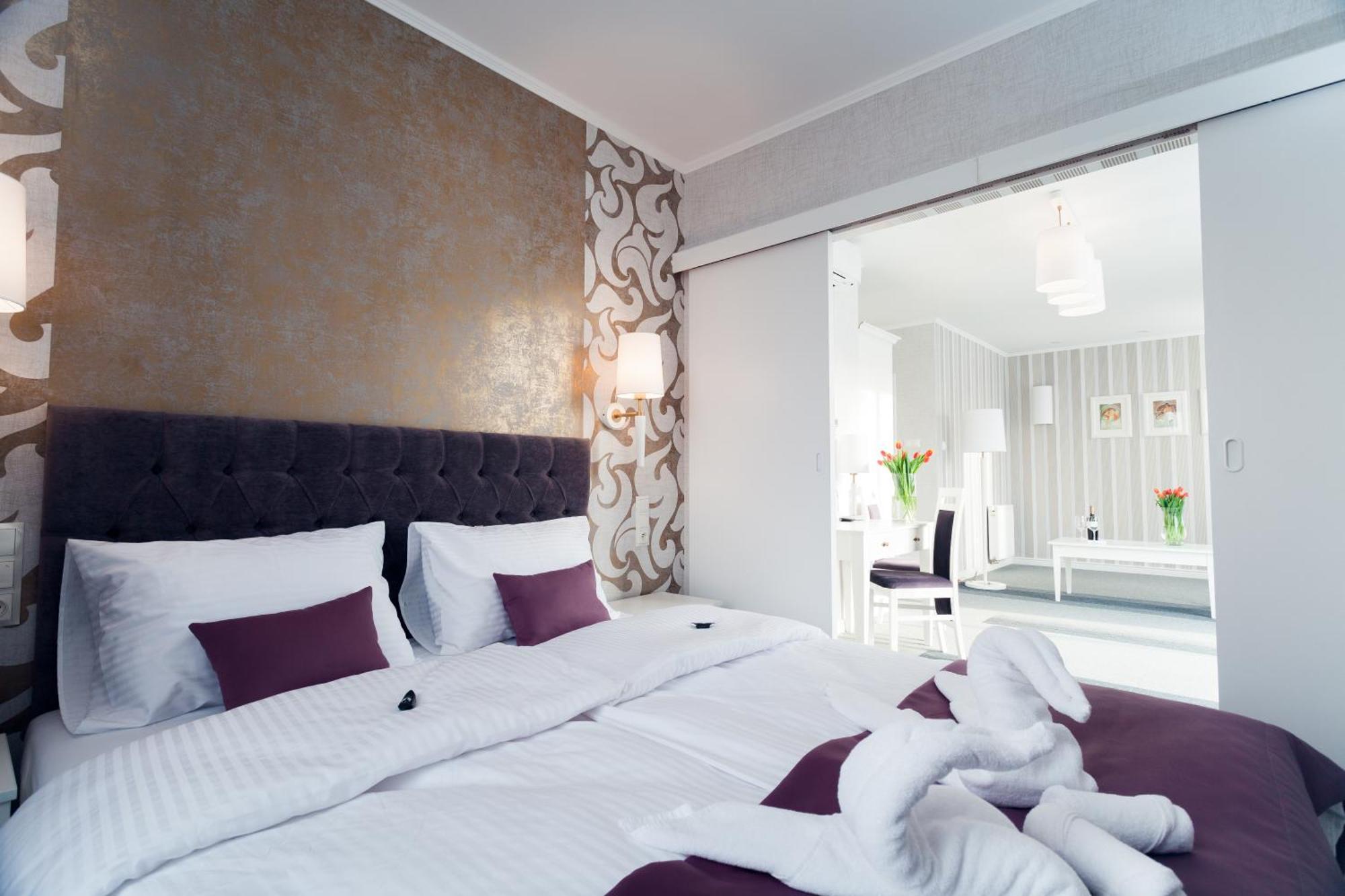 Pod Ratuszem Hotel Wieluń Kamer foto