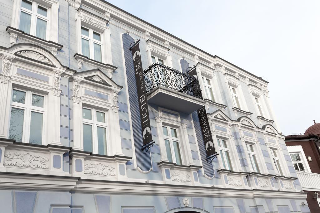 Pod Ratuszem Hotel Wieluń Buitenkant foto