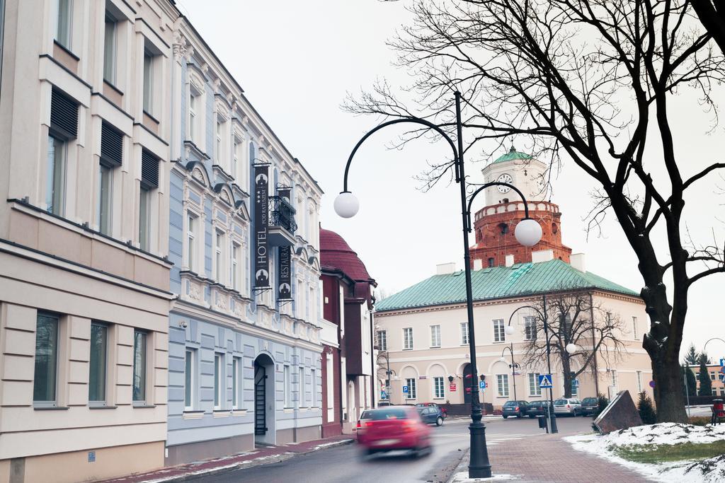Pod Ratuszem Hotel Wieluń Buitenkant foto